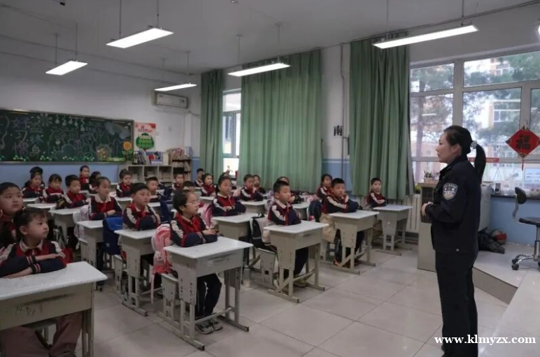 【克拉玛依油城在线】克拉玛依市公安局开展多元化法治宣传