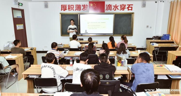 克拉玛依高三复读班推荐：启航教育助力学子圆梦